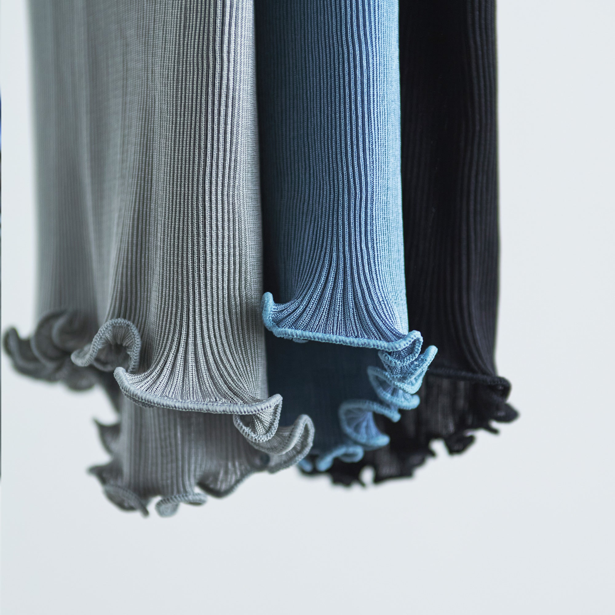 【SPECIAL EDITION】シルクアコーディオン ストレートフロントキャミソール