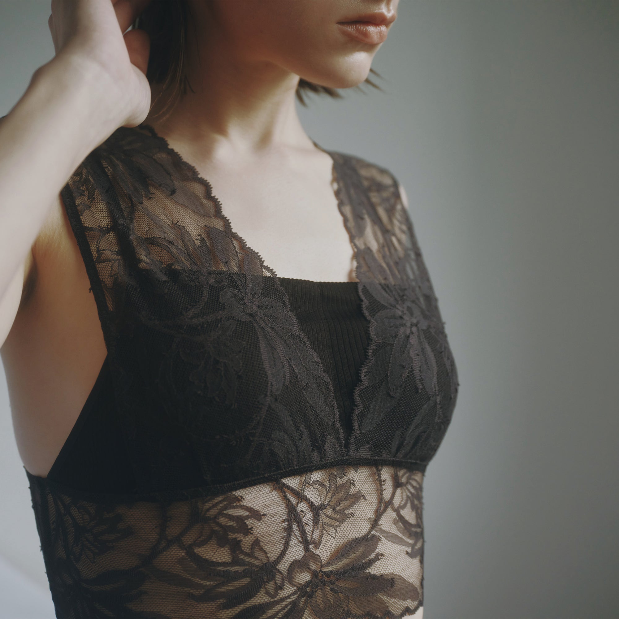 【26SS  Pre-order】シルクアコーディオン クロップドレースブラ